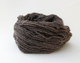 Medium Brown Weaving Yarn, Navajo Weaving Yarn, Wool Yarn, 4oz Skein