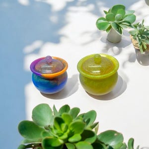 Jar - Personalized Custom Resin  | Handcrafted Trinket Storage Box | 4” Wide Keepsake Holder with Custom Colors and Glitter | Great Gifts