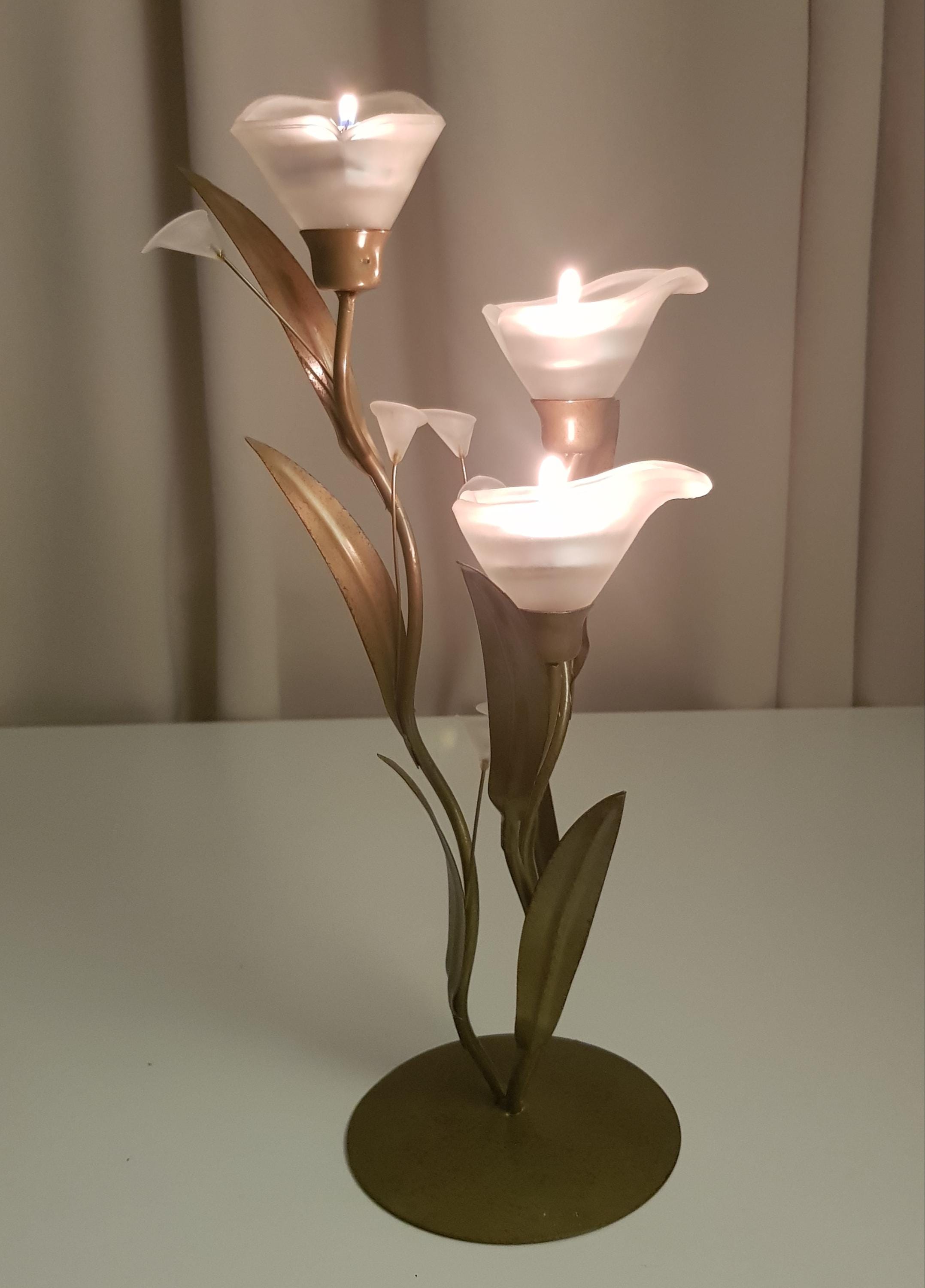 Florentiner Metall-Kerzenhalter mit 3 mattierten Glaseinsätzen in Form einer Calla-Lilienblüte, Teelichthalter Kerzenhalter Kerzenleuchter