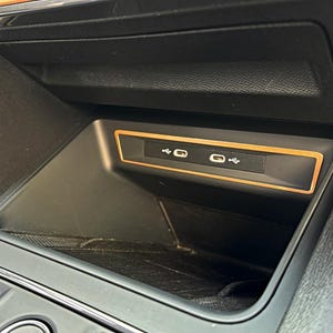 1 decorative frame USB front for Cupra Formentor Leon VZ VZ5