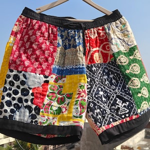 Handgemachte Reversible Kantha Shorts, Upcycled Patchwork, Boho Hippie Stil, plus Größe bis 4xl