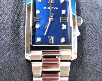 Nuovo orologio da donna Bulova Classic Diamond con quadrante blu e cassa in acciaio inossidabile - 2026 - 96P262