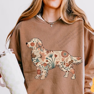 Perro Golden Retriever con flores silvestres en otoño (PPT), diseño de sublimación de perro Golden Retriever con flores, diseño de camiseta de perro Golden Retriever (PPT), perro