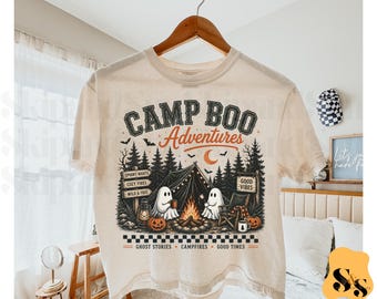 Campamento Boo Adventures PNG, Diseño de sublimación de campamento fantasma de Halloween, Camiseta de noches espeluznantes con fogatas acogedoras PNG, Historias de fantasmas en fogatas (digital)