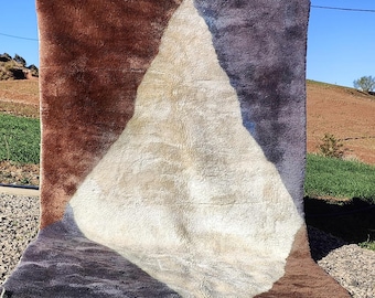 Handmade Berber Beni M'rirt rug - Luxury in natural wool - Moroccan artisanal rug - Tradition and refinement