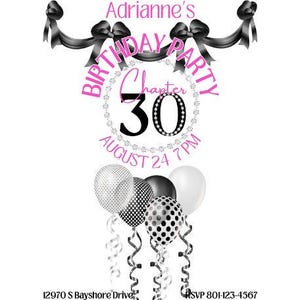 Pode incluir: Convite para uma festa de aniversário em preto e branco com uma fita preta e branca e balões. O convite diz "Adrianne's Birthday Party Chapter 30 August 24 7PM".
