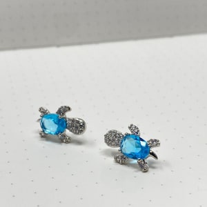 Orecchini a bottone tartaruga di cristallo blu, orecchini con pietre preziose tartaruga, orecchini con vita marina, orecchini con strass animali, orecchini a bottone per amanti delle tartarughe, regali