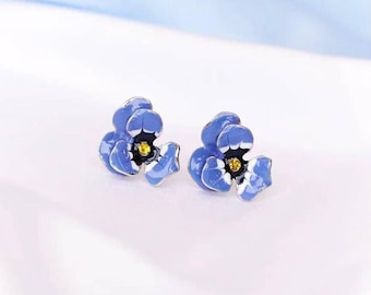 Violet Blume Ohrstecker Viola Tiny Cute Dainty Floral Natur inspiriert Elegante kleine Lila Ohrstecker Minimalist Lavendel Kirschblüte