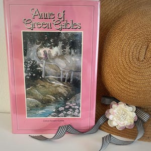 Rare Vintage Anne of Green Gables – Deluxe Illustrated Hardback Edition (1981, Angus & Robertson). FREE SHIPPING