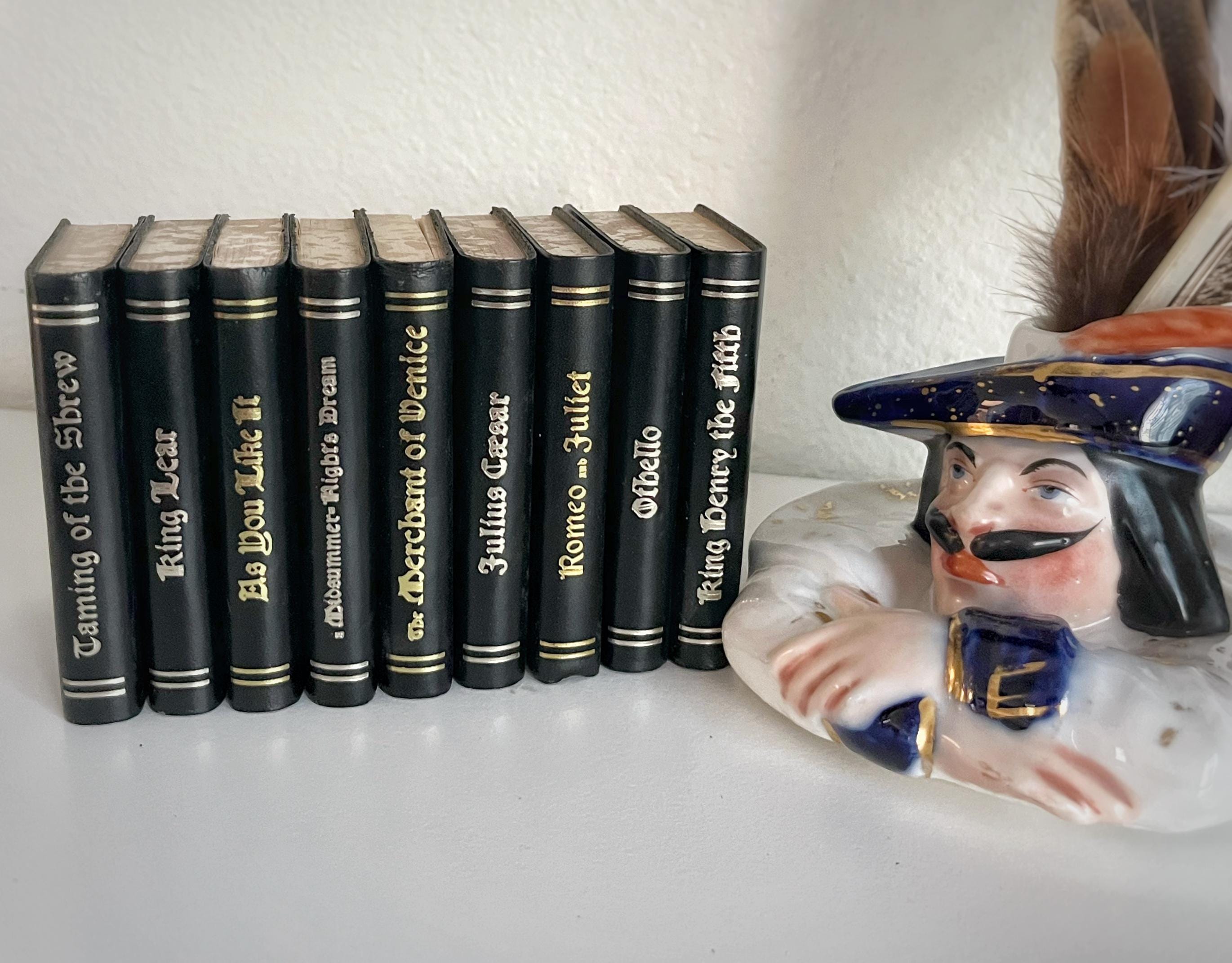 洋書 ハードカバー HAWAII, THE ALOHA STATE by Helen Bauer