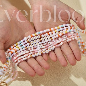 Lanière BOHO en perles arc-en-ciel personnalisée pour enseignant Lanière en perles rose personnalisée Porte-clés Badge d'identification Cadeau de l'enseignant pour son infirmière Boucle échappée