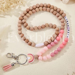 Lanière personnalisée avec nom pour enseignants, infirmières, perles arc-en-ciel, lanière personnalisée BOHO, porte-badge d'identité, cadeau enseignant pour elle, boucles échappées