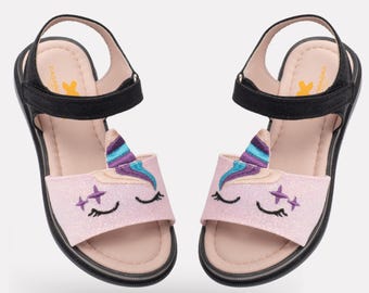 Unicorn Pink - Black Shinny Girls&#39; Adjustable Sandals