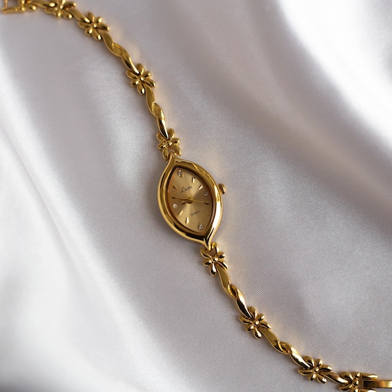 Gold-Tone Women\'s Bracelet Watch - Classic Elegant Style Amazon.com: Gosasa Classic Vintage Bangle-Style Women main image 2