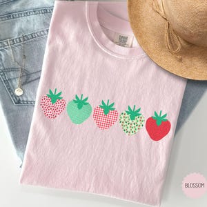Cute Strawberry T-Shirt, Comfort Colors, Gingham Strawberries Tshirt, Summer Berries Shirts, Trendy Womens Fruit Lovers Tee, Gardening Gifts