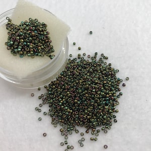 SB 15-Metallic Iris Olivine