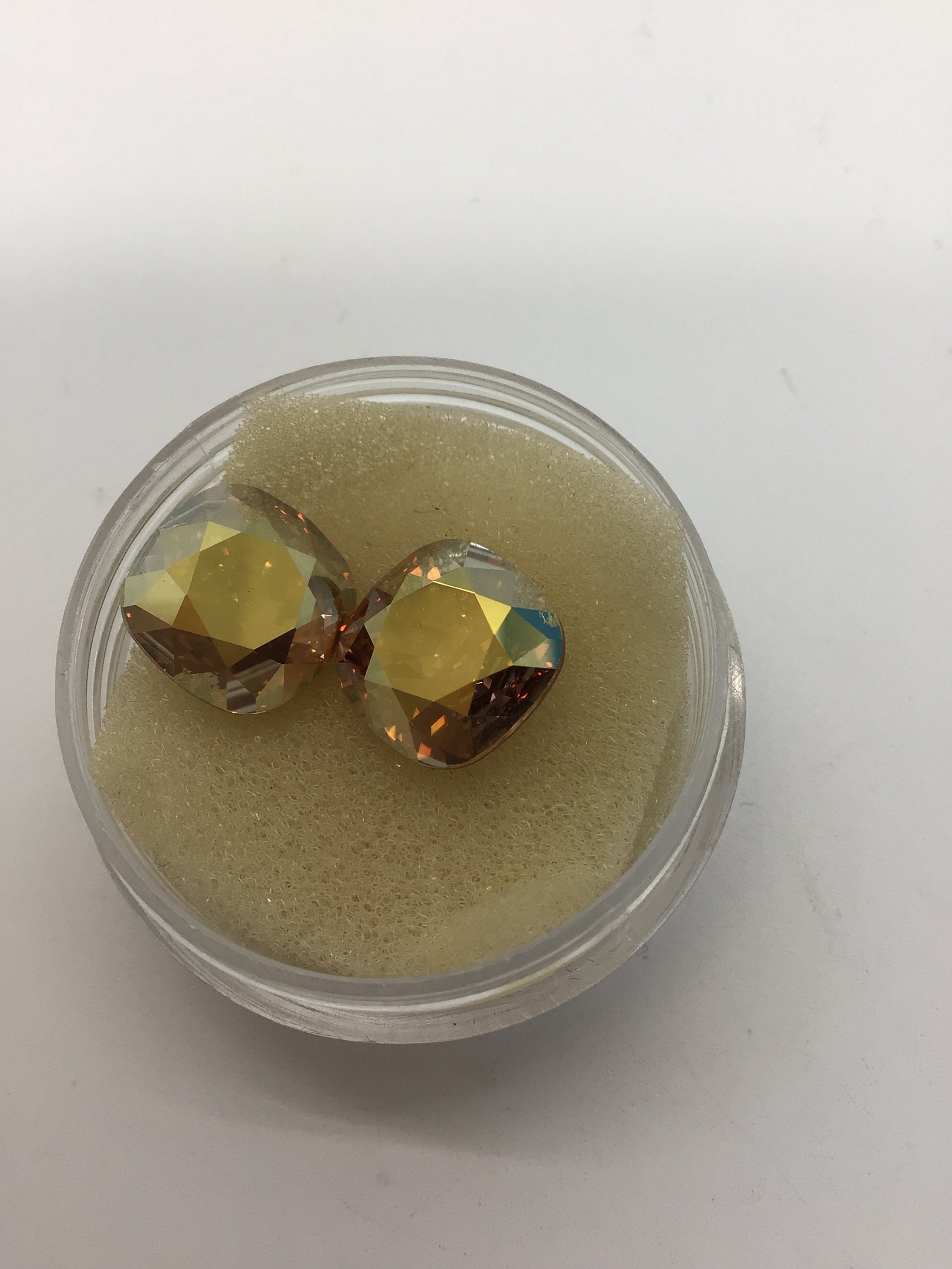 12 mm スワロフスキー 4470 クッションカットクリスタル メタリック