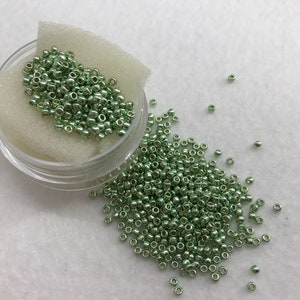 SB 11-PF Sea Foam Toho Round 11/0 Seed Beads