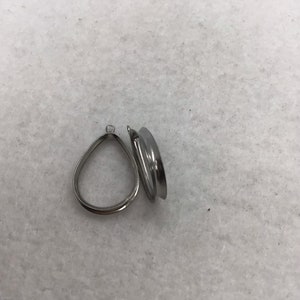 Vintage birnenförmige Silber Metall finden mit Kanal und Ring