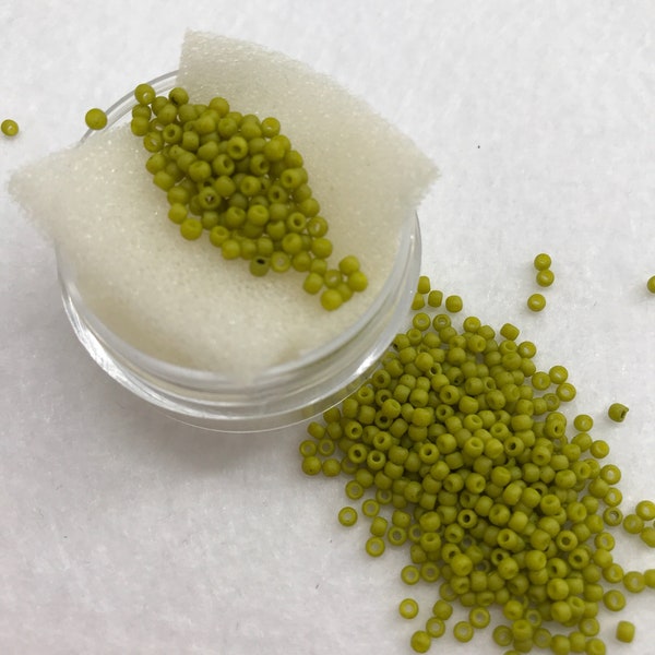 SB 11-Semi-Glazed Lemongrass Toho Round 11/0 Seed Beads