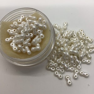 Infinity Bead Pastellweiße Tschechische Glasperlen