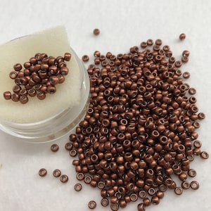 SB 8-Hybrid Metallic Potters Clay Toho Round 8/0 Seed Beads