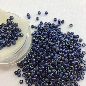 SB 8-Metallic CosmosToho Round 8/0 Seed Beads