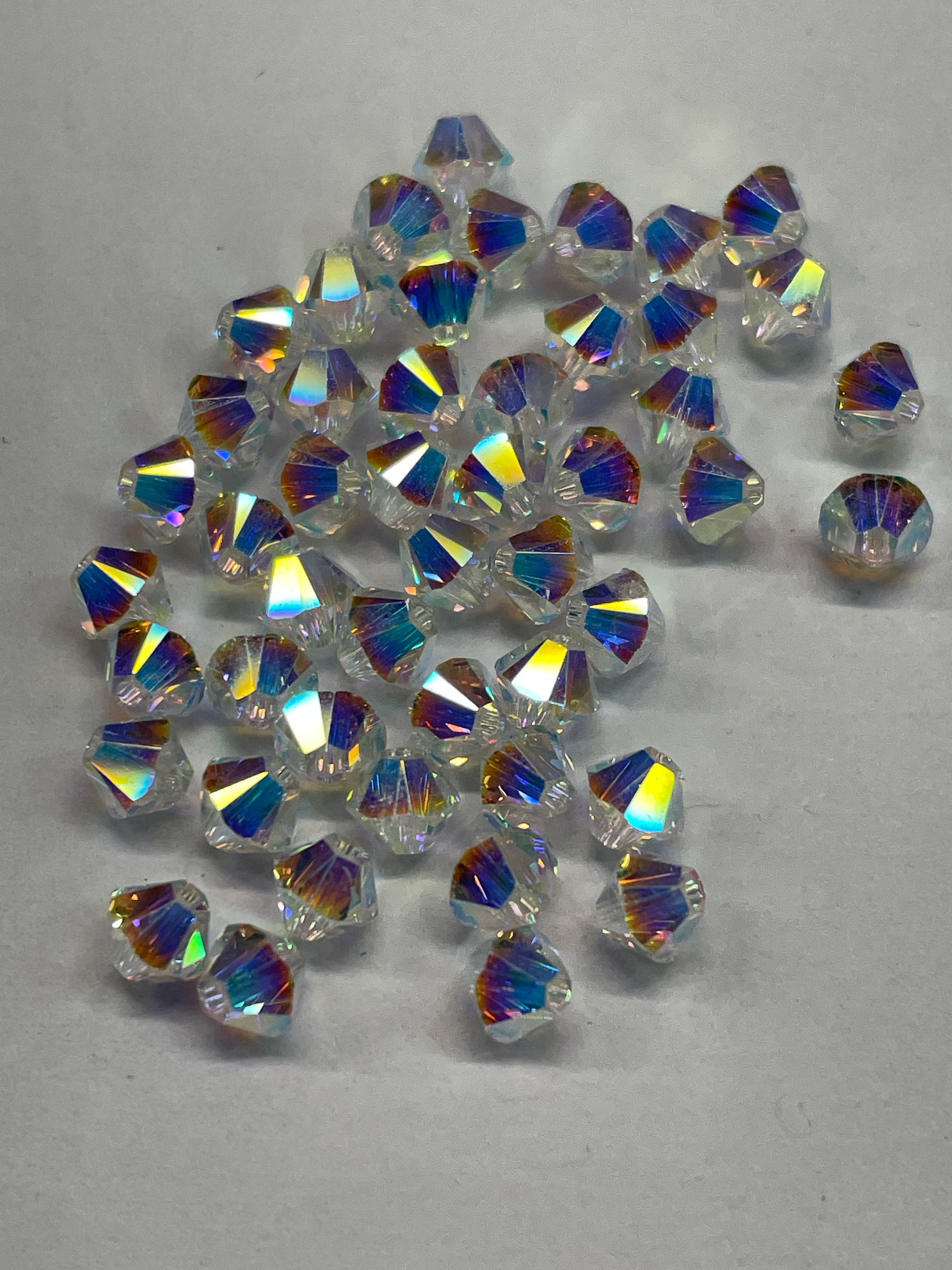 5328 4 mm スワロフスキークリスタル AB 2x ビーズ - 旧在庫 - 48 個