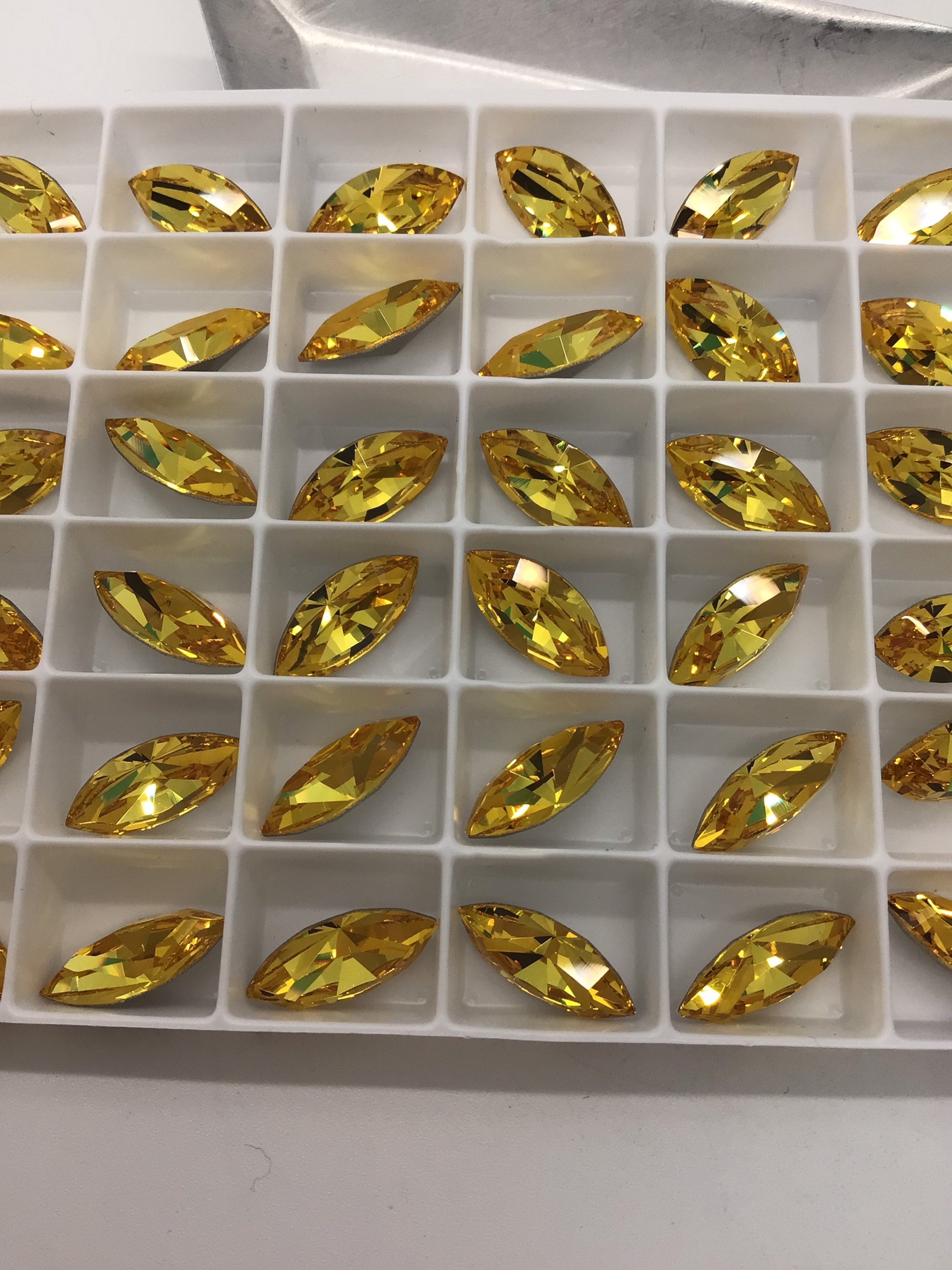 Buy Bri 4228 15x7mm Light Topaz Online in India - Etsy
