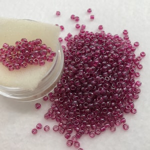 SB 8-Inside Color Light Amethyst Fuschia Toho Round 8/0 Seed Beads