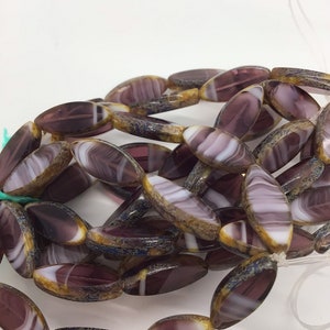 CZE 7 x 18 mm as moerbei en wit met Tsjechische kralen Picasso-afwerking