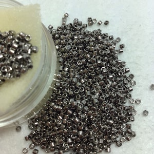 Cuentas cilíndricas SB de Miyuki Delica, acero 11/o, se venden por tubo de 8 g