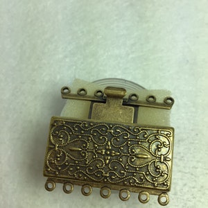 FIN 26x36mm 7 Strand Box Clasp Oxidized Brass