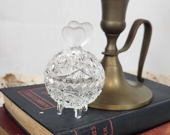 Miniature crystal round trinket box with frosted heart handle - vintage