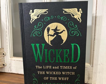 FAST SHIP for Xmas, WICKED The Life and Times of The Wicked Witch of The West Hardback book by Gregory Maguire, Limited Collectors Edition