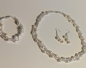 Handcrafted Cultured Freshwater Pearl Jewelry Set – Necklace, Bracelet & Earrings