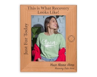 NA Personalized Picture Frame, This is What Recovery Looks Like! Personalized Gift for Narcotics Anonymous Anniversaries and Birthdays