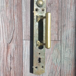 Puxador de porta vintage em latão e ferro: puxador rústico para porta de celeiro