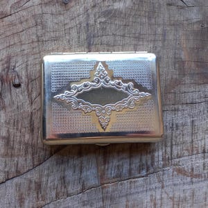 Estuche vintage para tarjetas/cigarrillos soviético Estuche para cigarrillos de metal de doble cara de la URSS Estuche para cigarrillos de teatro Dispensador de cigarrillos