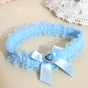 Jarretière de mariage en dentelle bleue | jarretière de mariée quelque chose de bleu | Coeur strass | Cadeau nuptiale de douche | Jarretière mélangeuse | Cadeau de mariage pour mariée