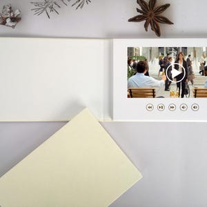Personalisiertes Hardcover Video Buch | 5/7 Zoll IPS Bildschirm, 4GB Speicher (Hochzeitsgeschenk) | Leinen Papierpaket Videos Broschüre