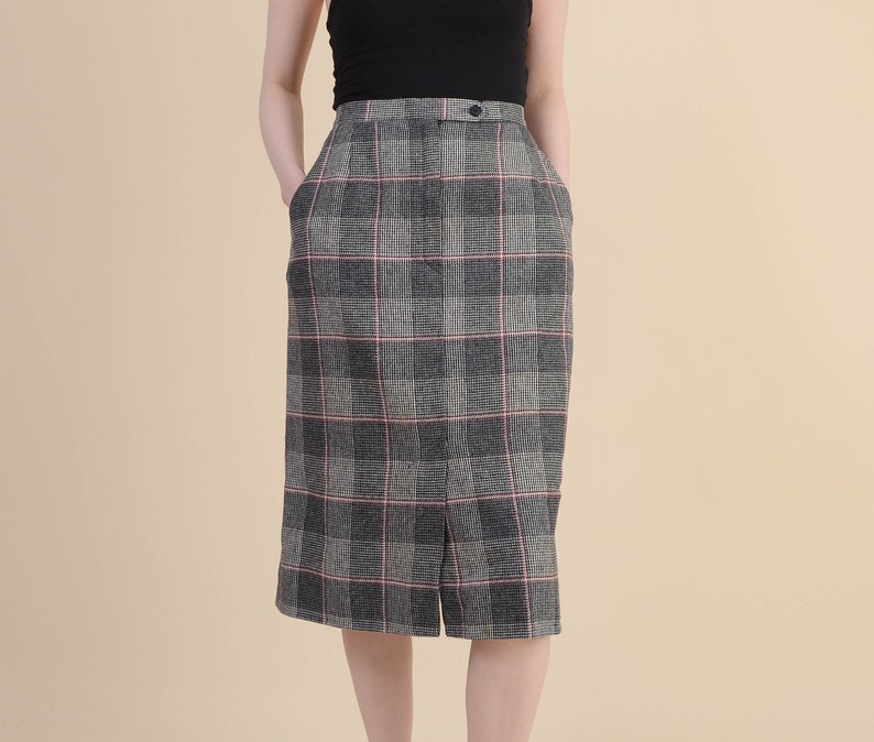 Wool Blend High Waist Pencil Skirt with Pockets Gray Black Red Vintage 70s Checkered Plaid Pencil Skirt size S M 6 8