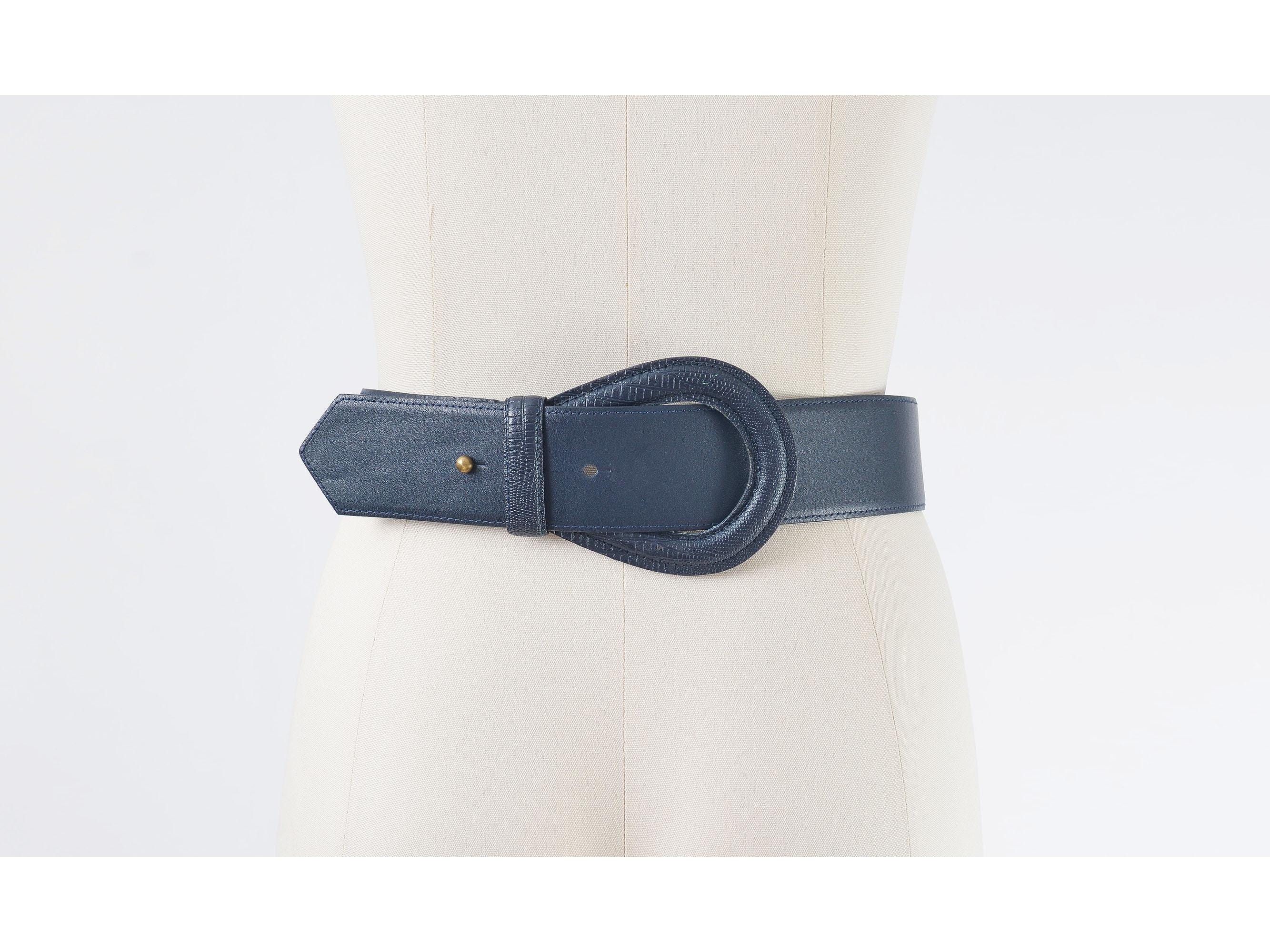 Vintage 1980\'s Navy Blue Feather Flames Retro Buckle Belt 25-29\