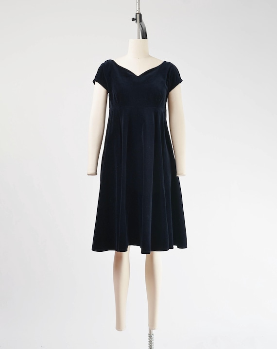 90s Black Cotton Velvet Babydoll Dress, Esprit Empire Waist Fit Flare Size XS S - Etsy 90s Black Cotton Velvet Babydoll Dress, Esprit Empire Waist Fit Flare Size XS S - Etsy