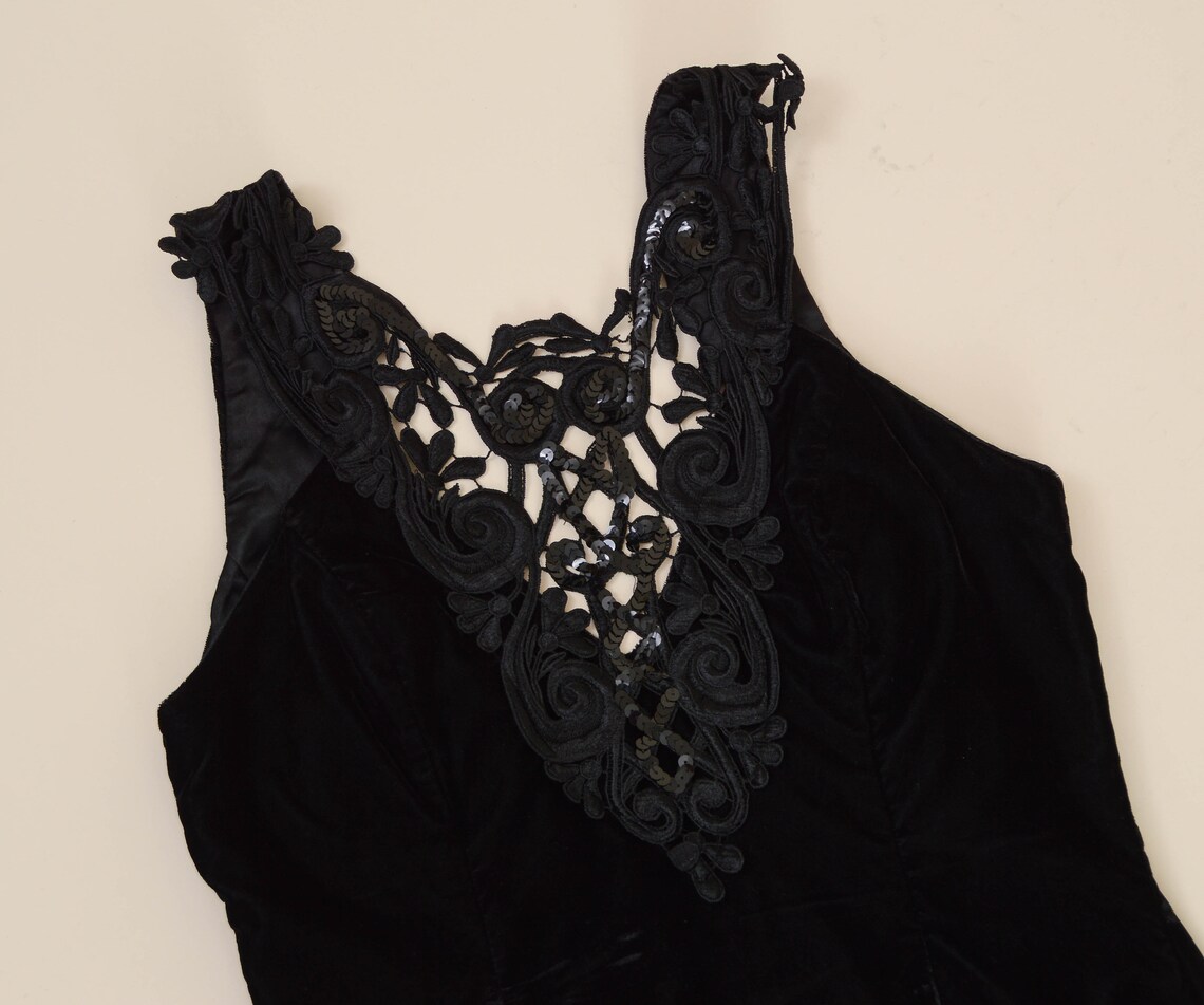 scott mcclintock black velvet dress
