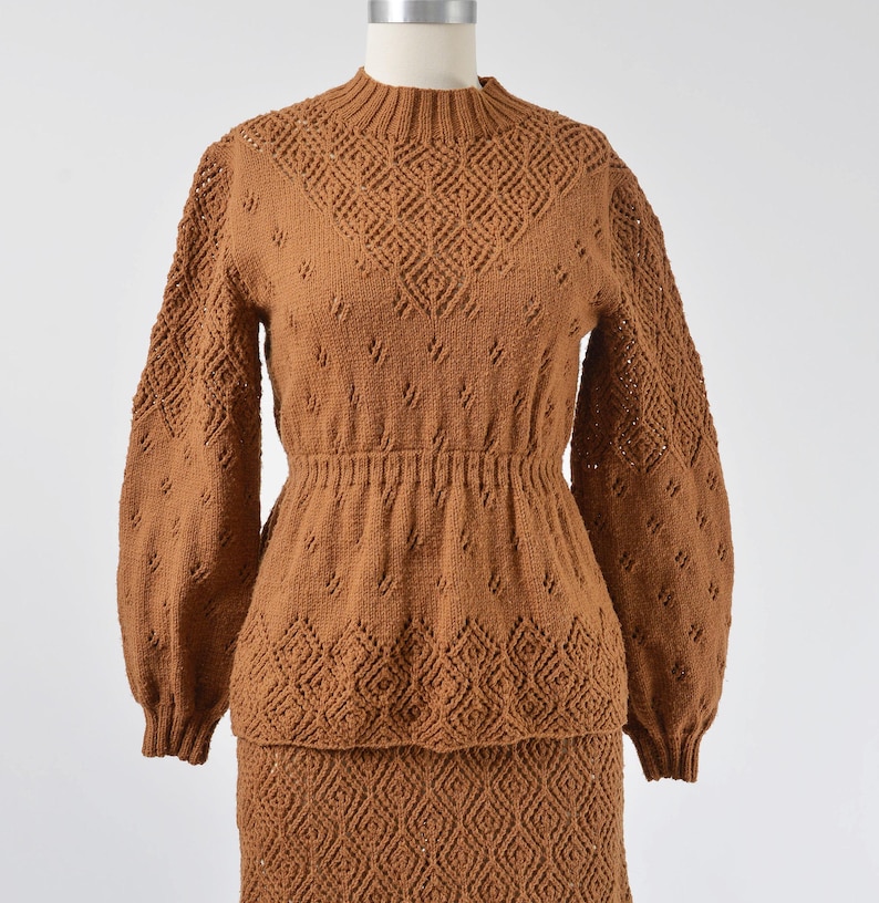 Vintage 70s brown hand knit pointelle sweater.