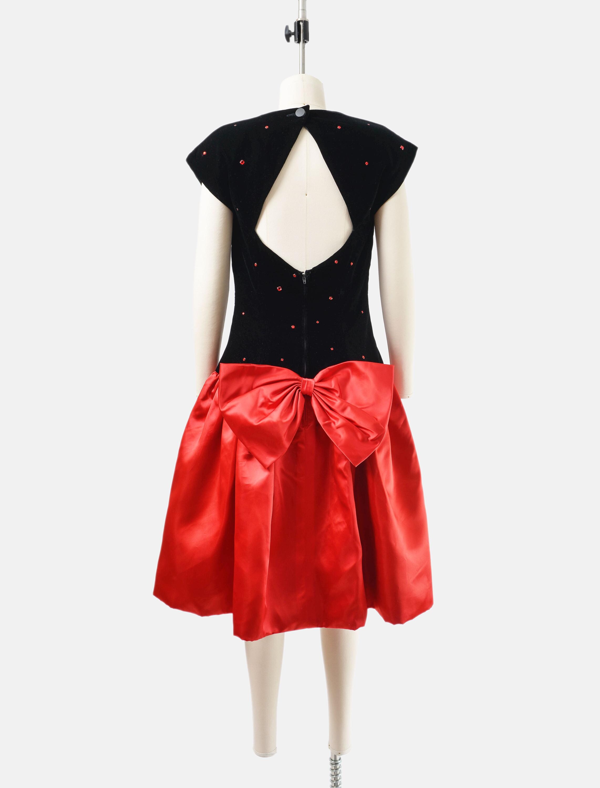 Vintage 80s Red and Black Velvet Drop Waist Party Dress with Bow size M Vintage 80s Red and Black Velvet Drop Waist Party Dress with Bow size M