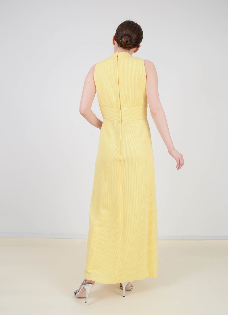 Vintage 60er Jahre blass gelb Maxi Kleid Empire Taille Mod ...