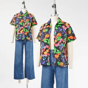 Hawaiian Print Shirt size Small | Vintage 90s Zipper Front Collared Tropical Beach Short Sleeve Blouse