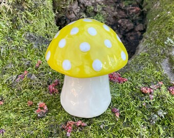 yellow and white ceramic mushroom